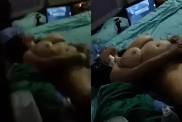 Intip Kakak Cantik Lagi Masturbasi di Kamar